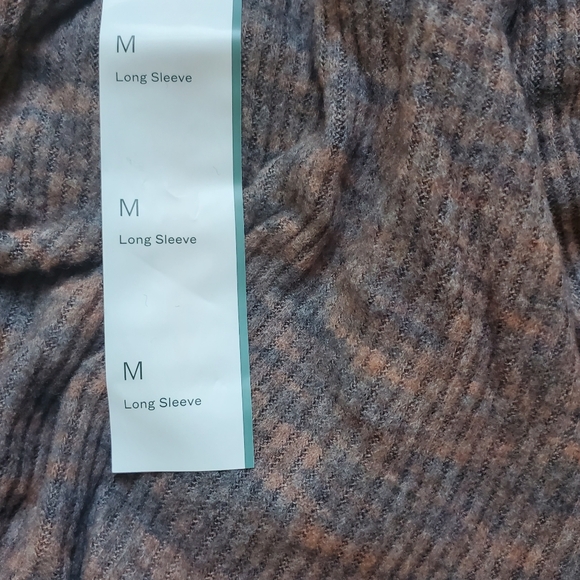 Adorable Wild Fable Long Sleeve crop Top Size M NWT! - Picture 4 of 5